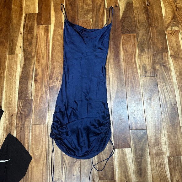 Aritzia Wilfred ruched slip dress - Picture 3 of 4